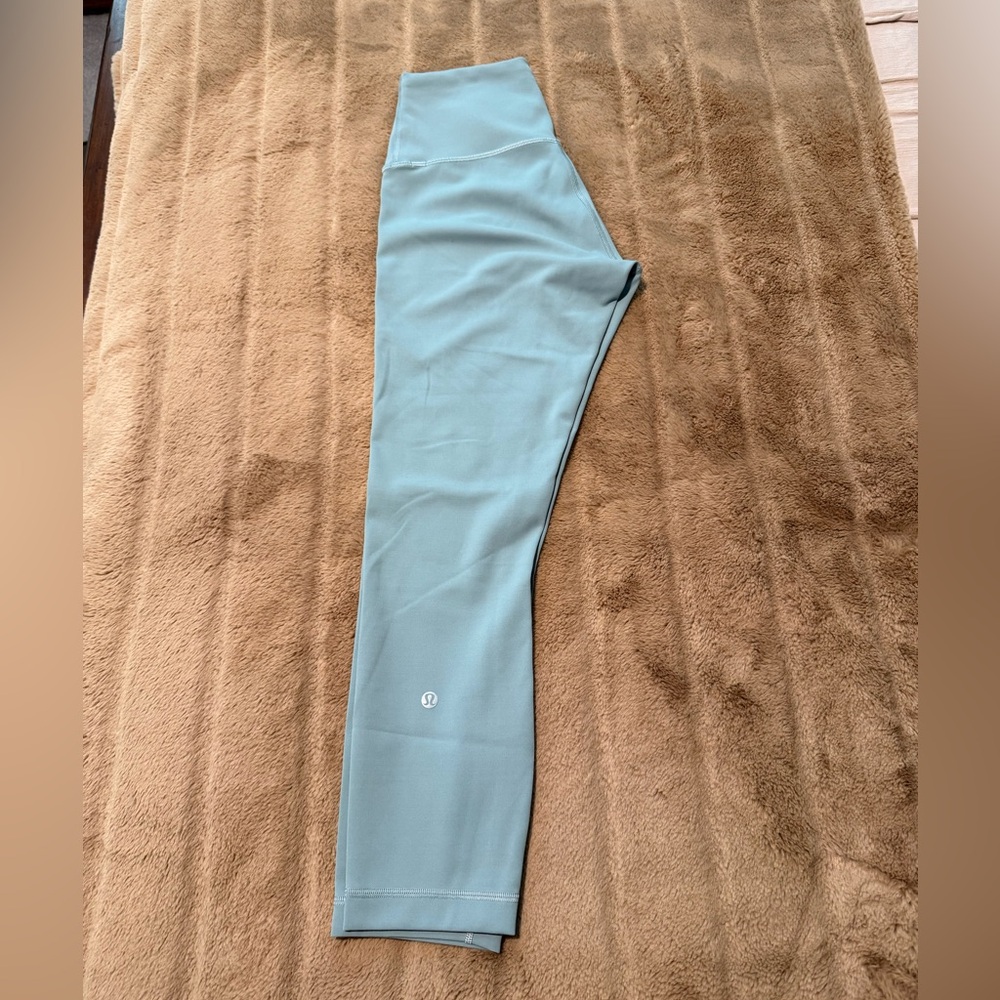 Lululemon Wunder Train Contour Seaglass Size 6